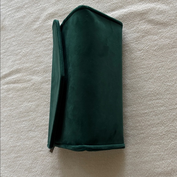 La Mer Deep Green Cosmetic Case - Picture 5 of 8